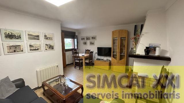 3 bedroom Flat for rent in Albanyà - € 700 (Ref: 9702402)