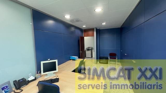 6 chambre Local Commercial à vendre à Empuriabrava, Castelló d'Empúries avec garage - 289 000 € (Ref: 9712417)