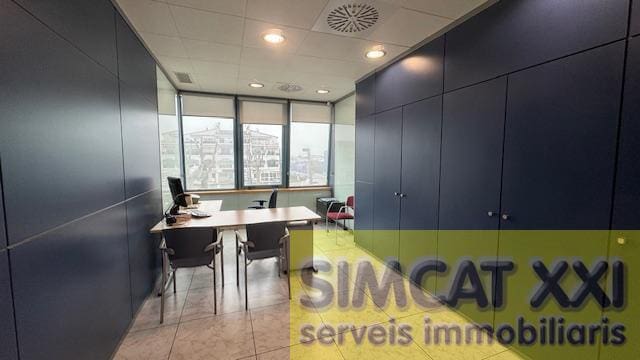 6 chambre Local Commercial à vendre à Empuriabrava, Castelló d'Empúries avec garage - 289 000 € (Ref: 9712417)