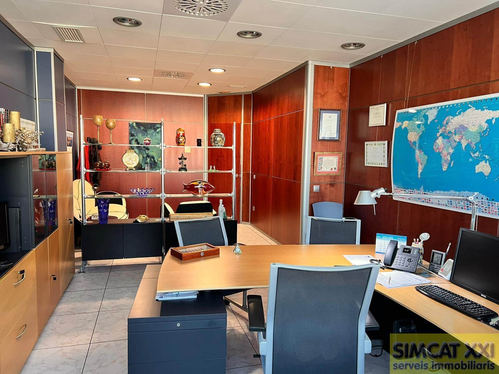 6 bedroom Commercial for sale in Empuriabrava with garage - € 289,000 (Ref: 9712417)