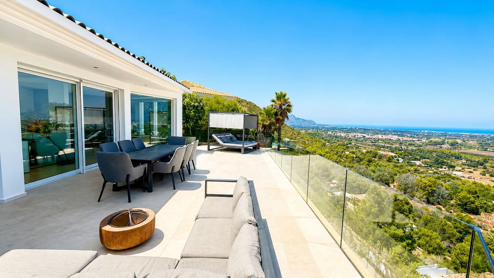 4 soveværelse Villa til salg i Denia med swimmingpool garage - € 1.499.000 (Ref: 10004481)