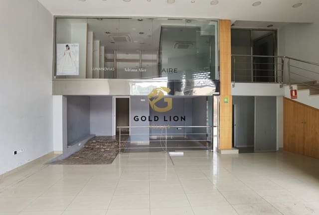 3 bedroom Commercial for sale in Centro Urbano, Dénia - € 280,000 (Ref: 6810332)