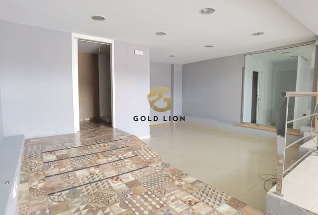 3 bedroom Commercial for sale in Centro Urbano, Dénia - € 280,000 (Ref: 6810332)