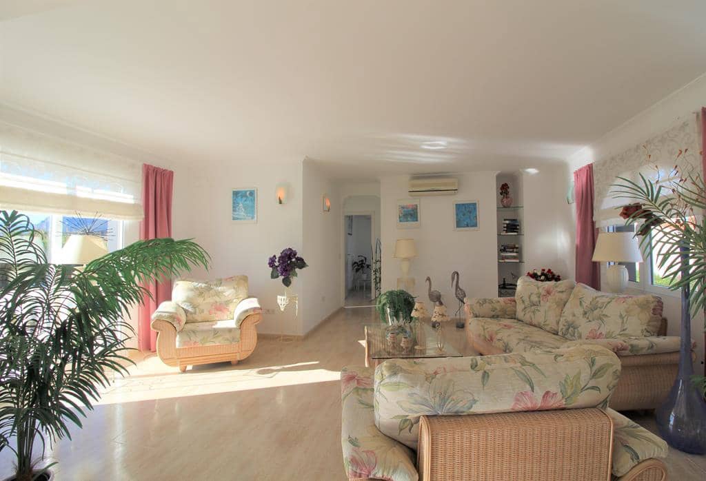 4 bedroom Villa for sale in Denia with pool garage - € 595,000 (Ref: 6810344)