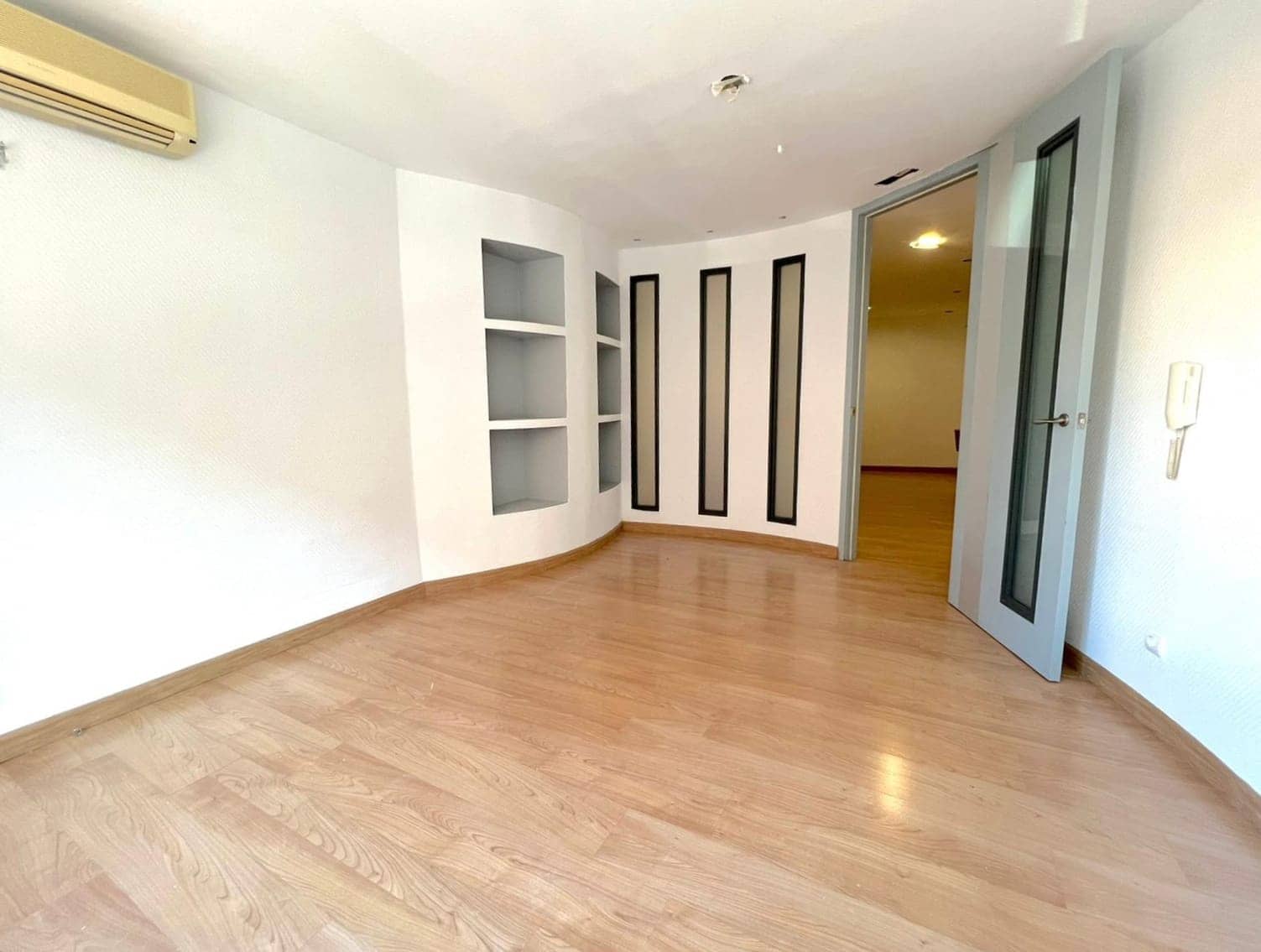 5 Zimmer Gewerbe zu vermieten in Denia - 800 € (Ref: 6810353)