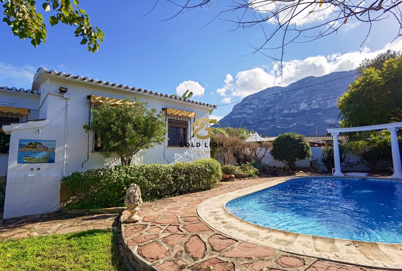 5 soveværelse Villa til salg i Denia med swimmingpool garage - € 990.000 (Ref: 7405358)