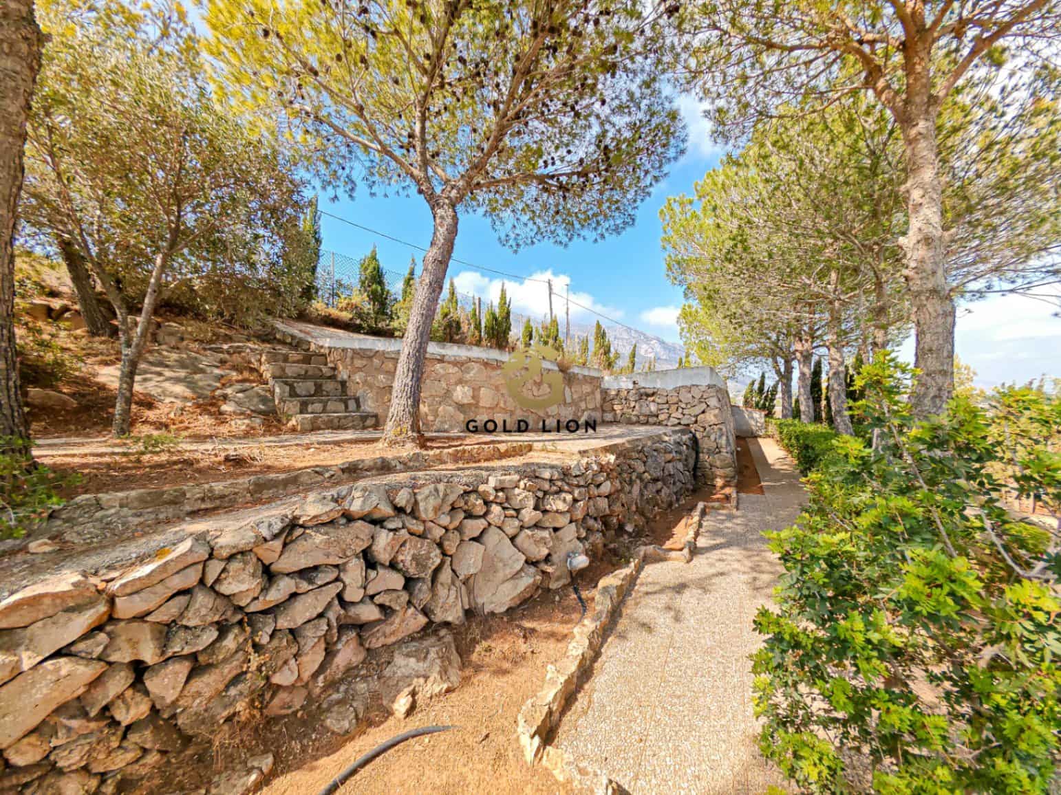 7 bedroom Villa for sale in Denia with pool garage - € 1,650,000 (Ref: 8481405)