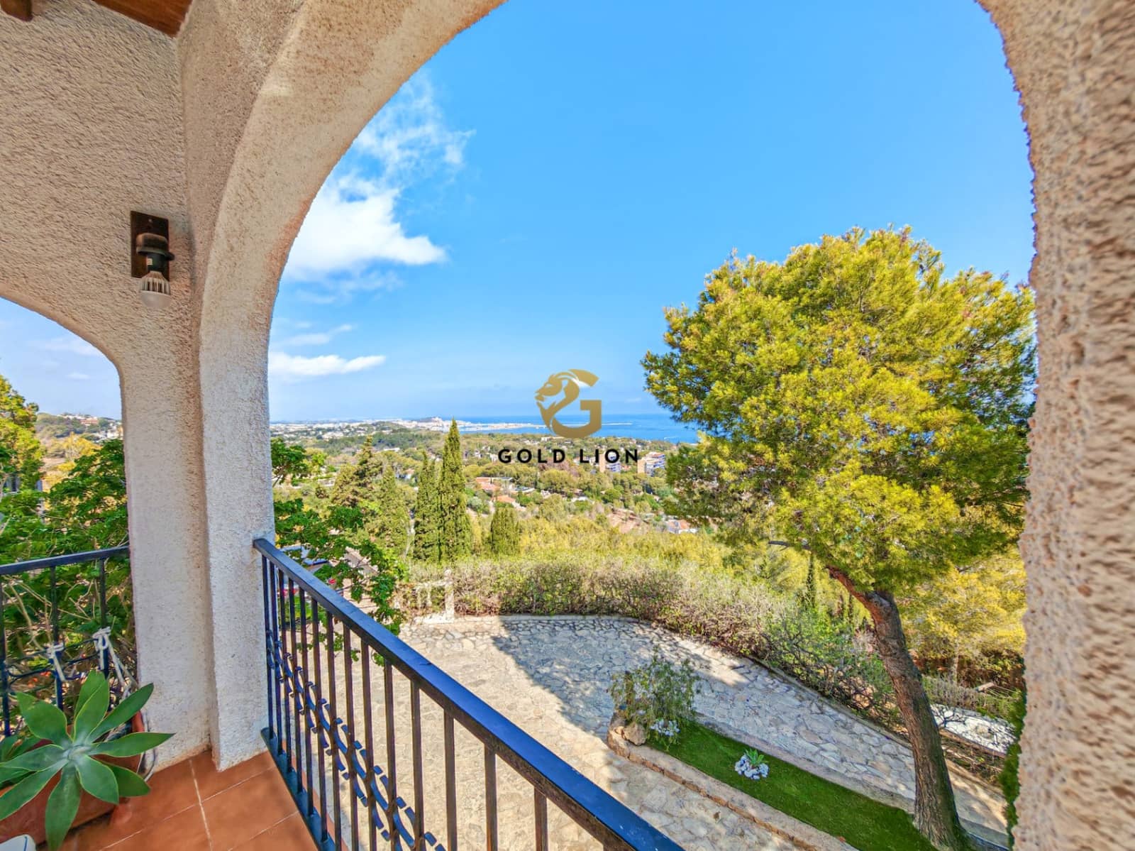 7 bedroom Villa for sale in Denia with pool garage - € 1,650,000 (Ref: 8481405)