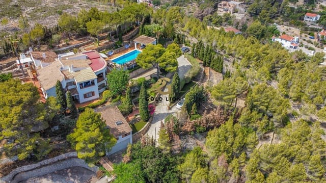 7 bedroom Villa for sale in Las Rotas / Les Rotes, Dénia with pool garage - € 1,650,000 (Ref: 8481405)