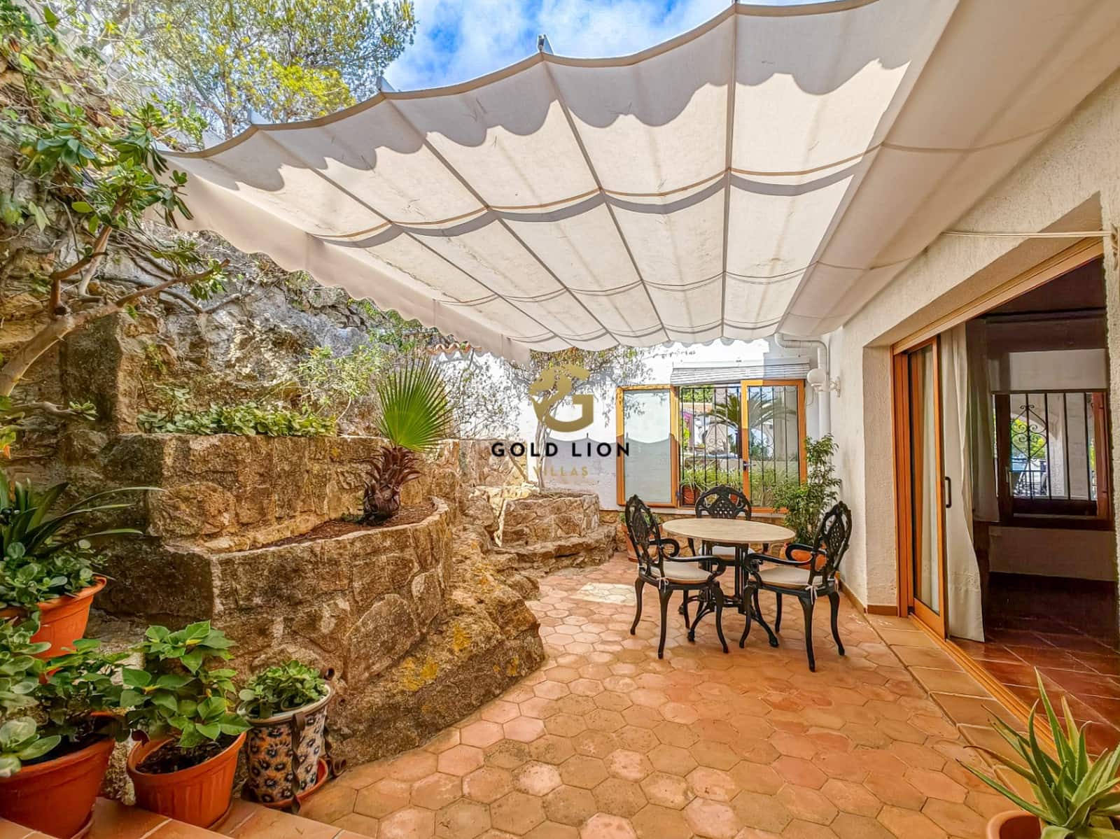 7 bedroom Villa for sale in Denia with pool garage - € 1,650,000 (Ref: 8481405)