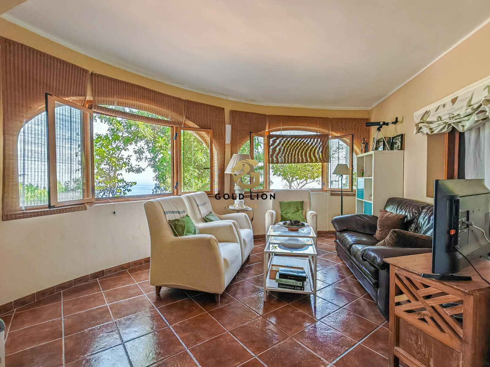 7 bedroom Villa for sale in Denia with pool garage - € 1,650,000 (Ref: 8481405)