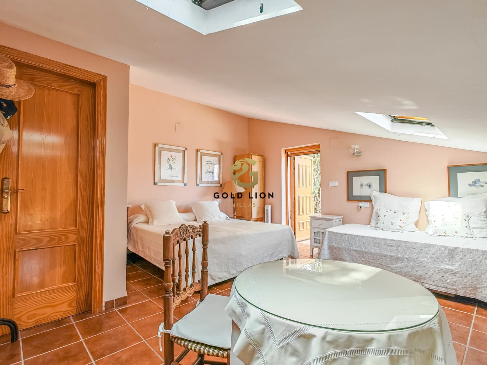 7 bedroom Villa for sale in Denia with pool garage - € 1,650,000 (Ref: 8481405)