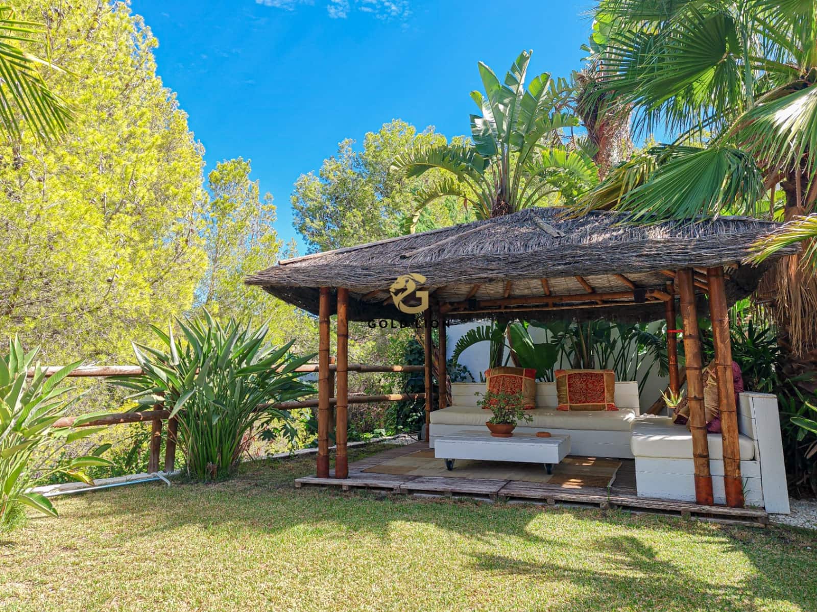 4 soveværelse Villa til salg i Denia med swimmingpool garage - € 1.370.000 (Ref: 8559006)