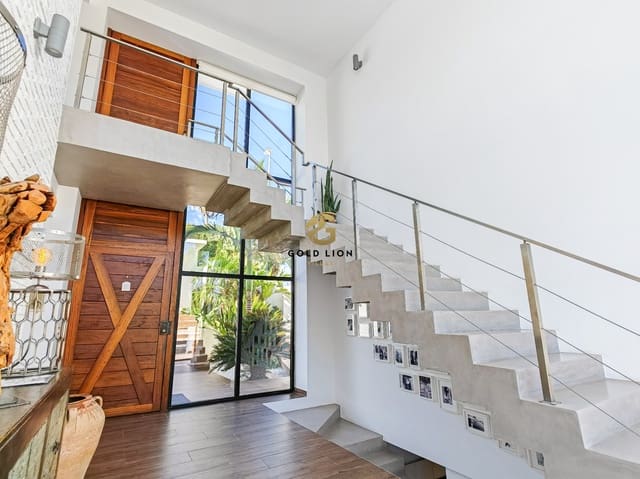 4 bedroom Villa for sale in El Montgó, Dénia with pool garage - € 1,370,000 (Ref: 8559006)