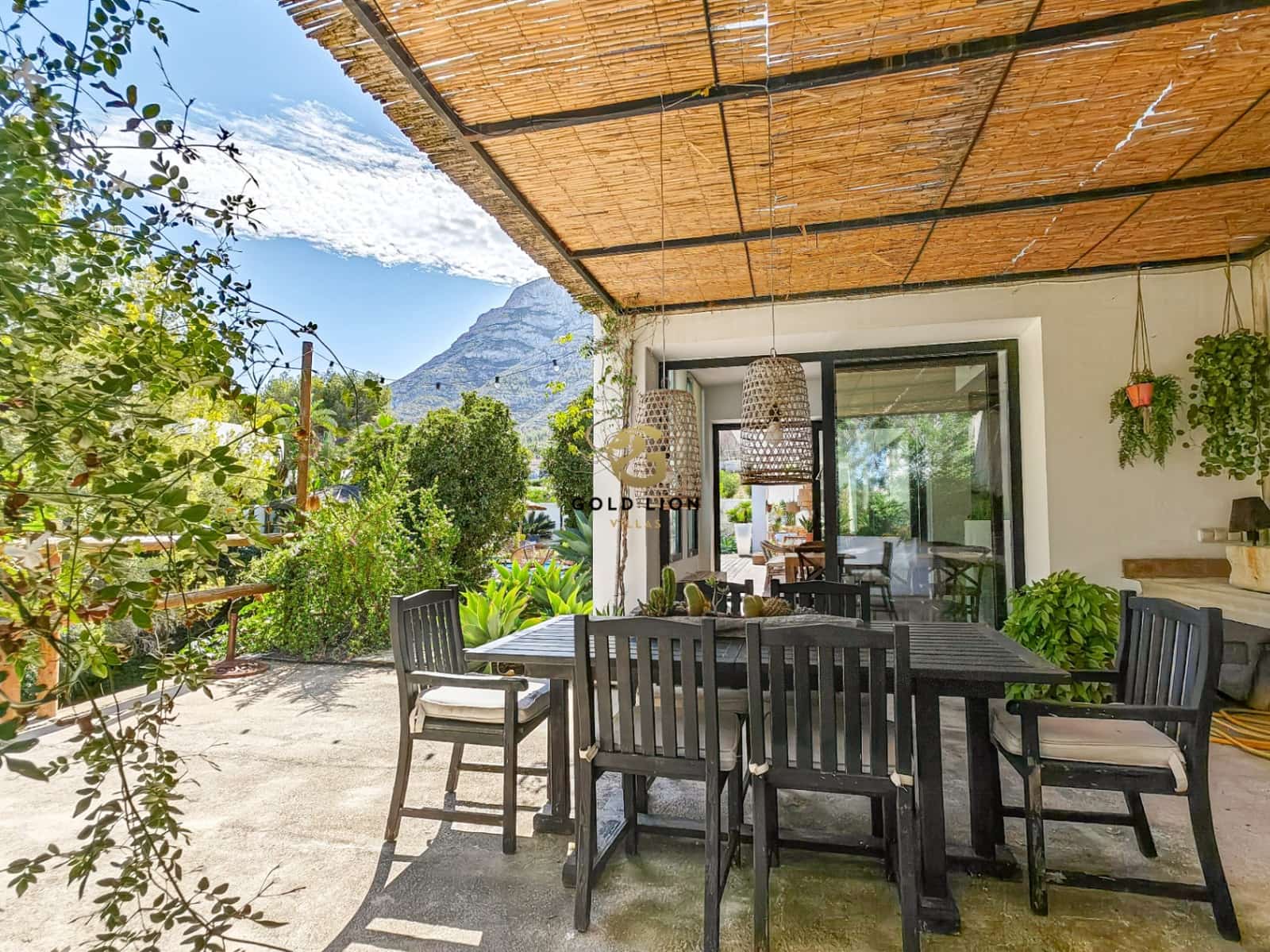 4 soveværelse Villa til salg i Denia med swimmingpool garage - € 1.370.000 (Ref: 8559006)