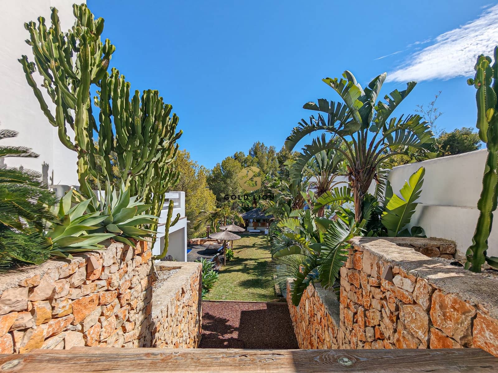 4 soveværelse Villa til salg i Denia med swimmingpool garage - € 1.370.000 (Ref: 8559006)