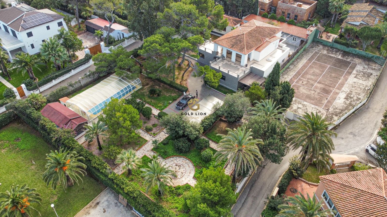 6 soverom Villa til salgs i Denia med garasje - € 1 850 000 (Ref: 8700653)