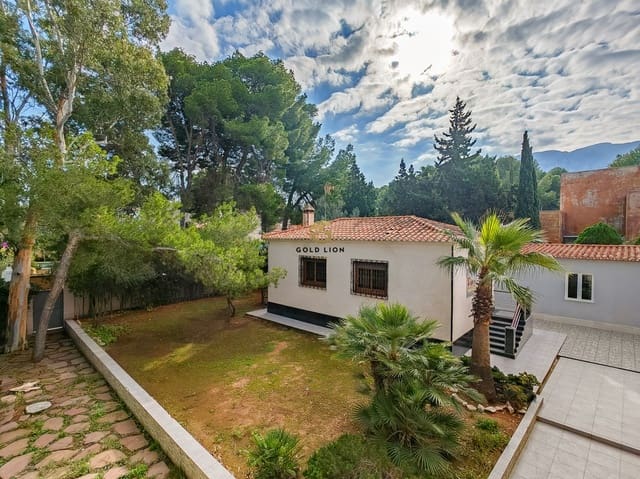 6 bedroom Villa for sale in Las Rotas / Les Rotes, Dénia with garage - € 1,850,000 (Ref: 8700653)