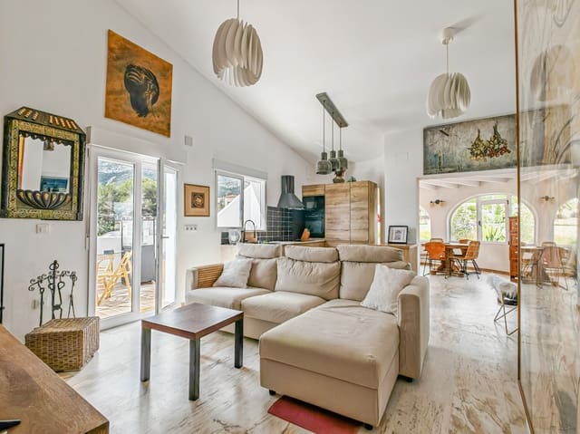 5 Zimmer Villa zu verkaufen in El Montgó, Dénia mit Pool Garage - 725.000 € (Ref: 8969743)