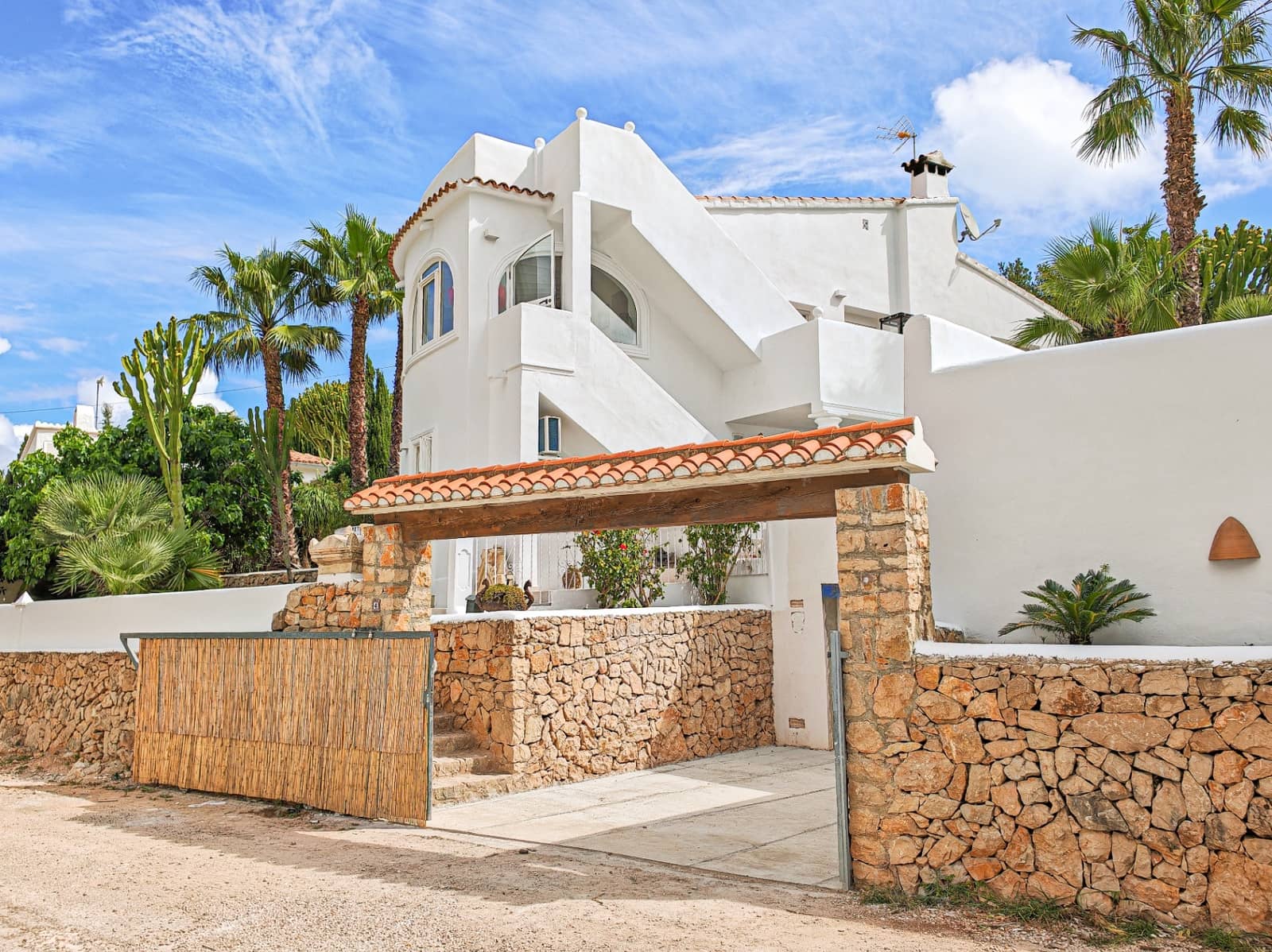 5 quarto Moradia para venda em Denia com piscina garagem - 725 000 € (Ref: 8969743)