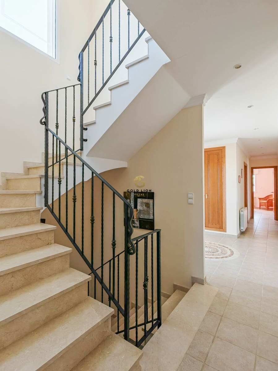 4 soveværelse Villa til salg i Denia med swimmingpool garage - € 1.090.000 (Ref: 9084753)