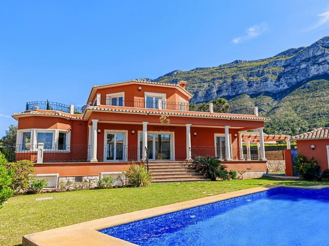 4 Zimmer Villa zu verkaufen in El Montgó, Dénia mit Pool Garage - 1.090.000 € (Ref: 9084753)