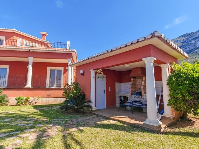 4 Zimmer Villa zu verkaufen in El Montgó, Dénia mit Pool Garage - 1.090.000 € (Ref: 9084753)