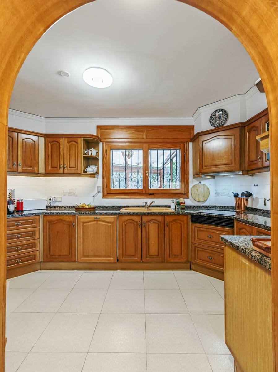 5 soveværelse Villa til salg i Denia med swimmingpool garage - € 990.000 (Ref: 9265094)