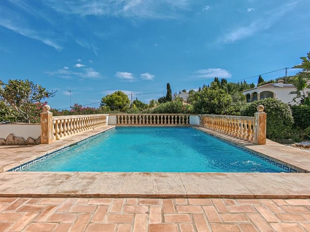 5 Zimmer Villa zu verkaufen in El Montgó, Dénia mit Pool Garage - 990.000 € (Ref: 9265094)