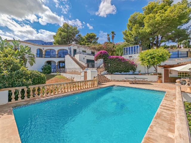 5 Zimmer Villa zu verkaufen in El Montgó, Dénia mit Pool Garage - 990.000 € (Ref: 9265094)