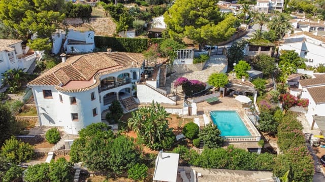 5 Zimmer Villa zu verkaufen in El Montgó, Dénia mit Pool Garage - 990.000 € (Ref: 9265094)