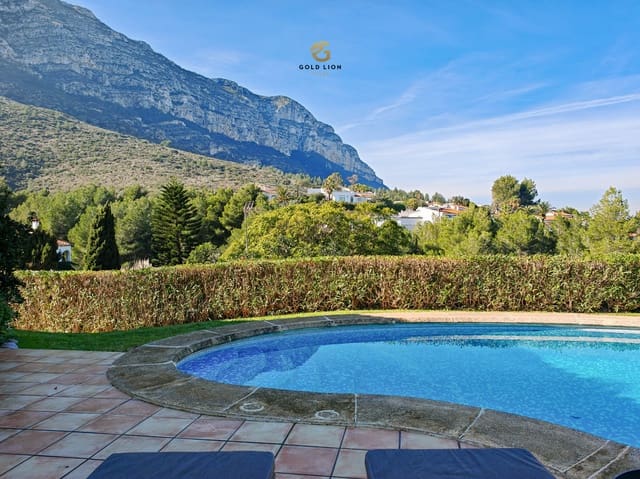 2 soveværelse Villa til salg i El Montgó, Dénia med swimmingpool garage - € 680.000 (Ref: 9517972)