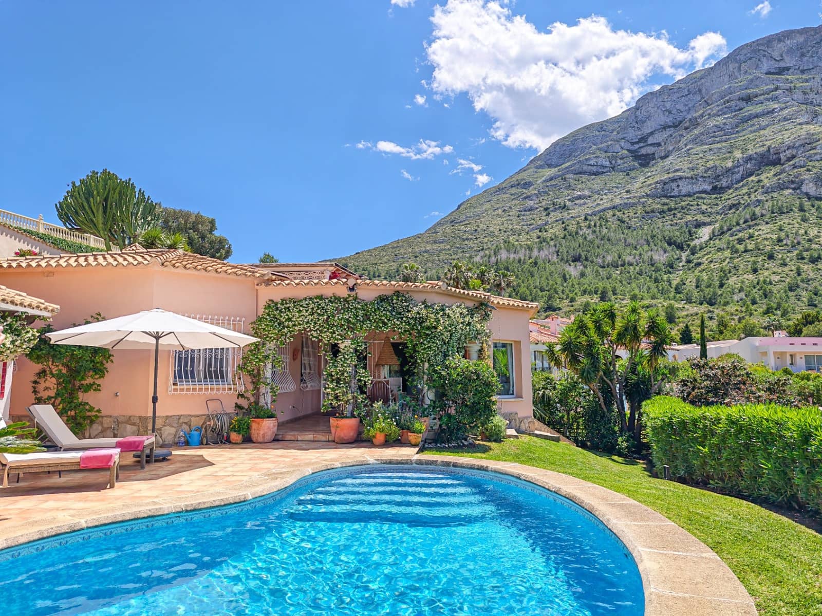 2 soveværelse Villa til salg i Denia med swimmingpool garage - € 680.000 (Ref: 9517972)