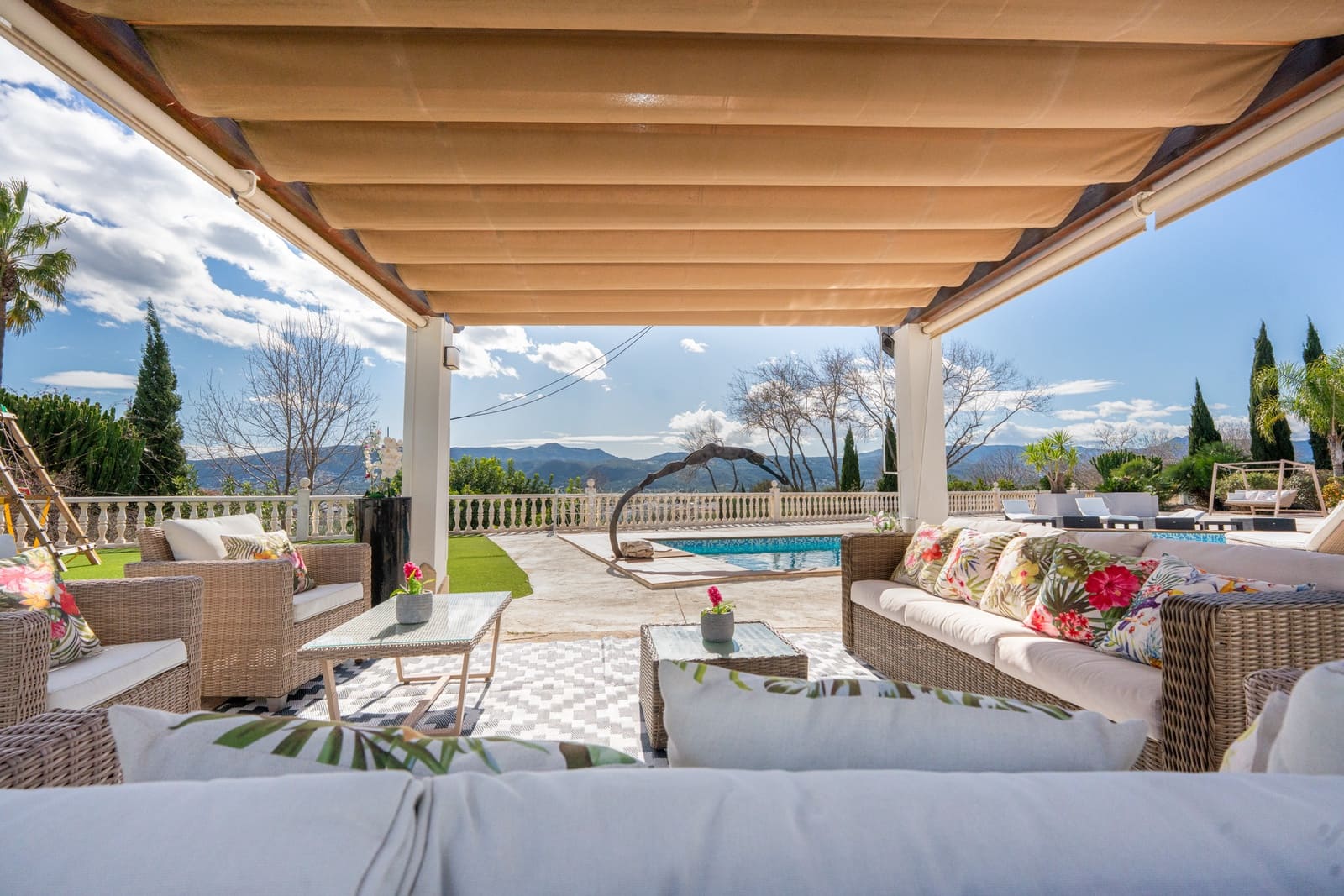 3 soveværelse Villa til salg i Denia med swimmingpool garage - € 1.495.000 (Ref: 9592199)