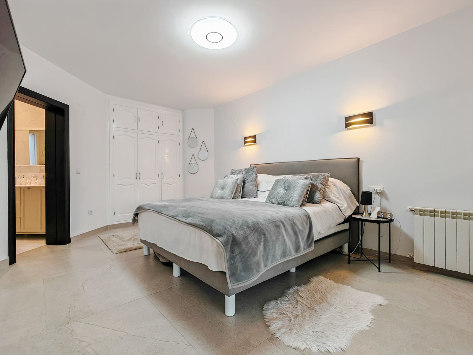 3 bedroom Villa for sale in Denia with pool garage - € 1,495,000 (Ref: 9592199)