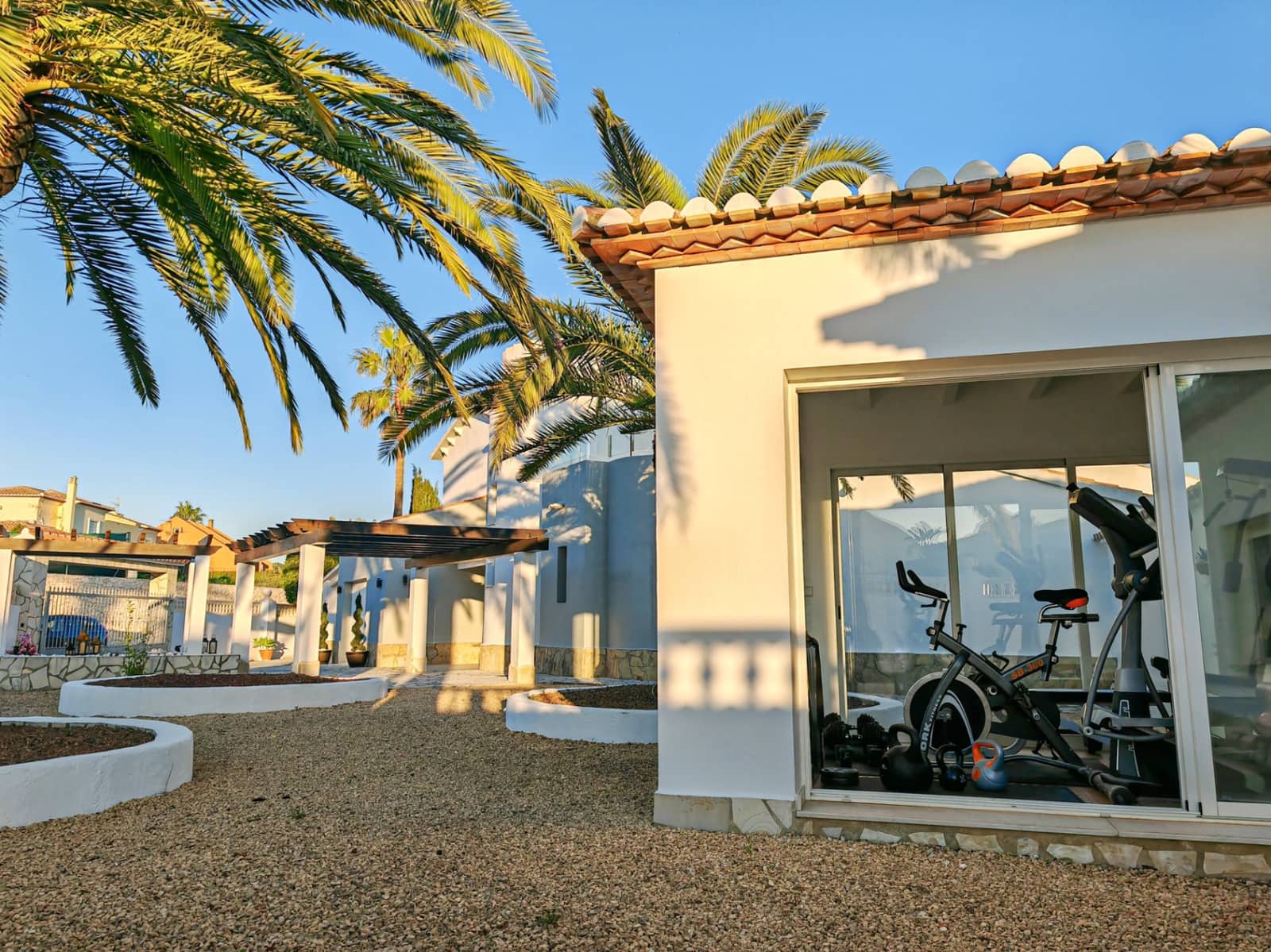 3 bedroom Villa for sale in Denia with pool garage - € 1,495,000 (Ref: 9592199)