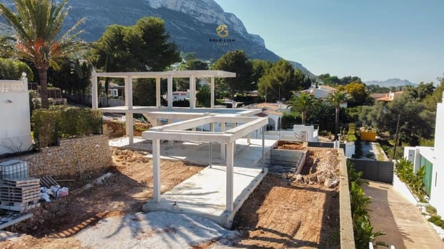 Chalet de 3 habitaciones en El Montgó, Dénia en venta con piscina garaje - 990.000 € (Ref: 9631815)