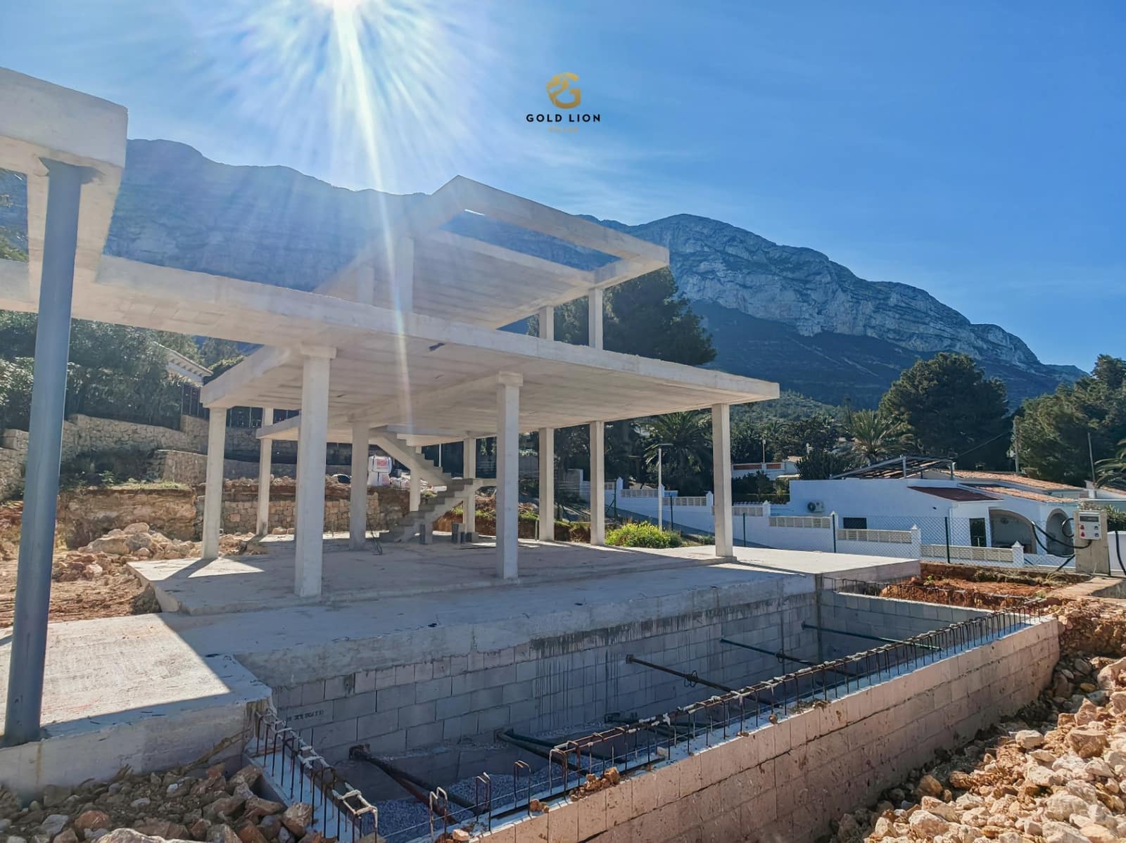 Chalet de 3 habitaciones en Dénia en venta con piscina garaje - 990.000 € (Ref: 9631815)