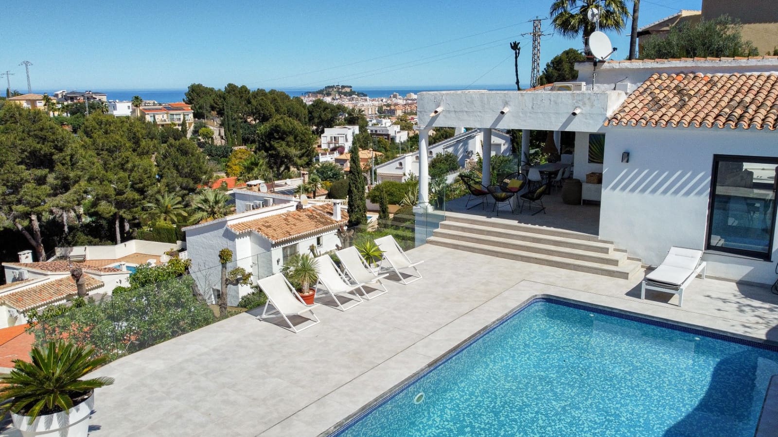 3 soveværelse Villa til salg i Denia med swimmingpool garage - € 695.000 (Ref: 9700236)
