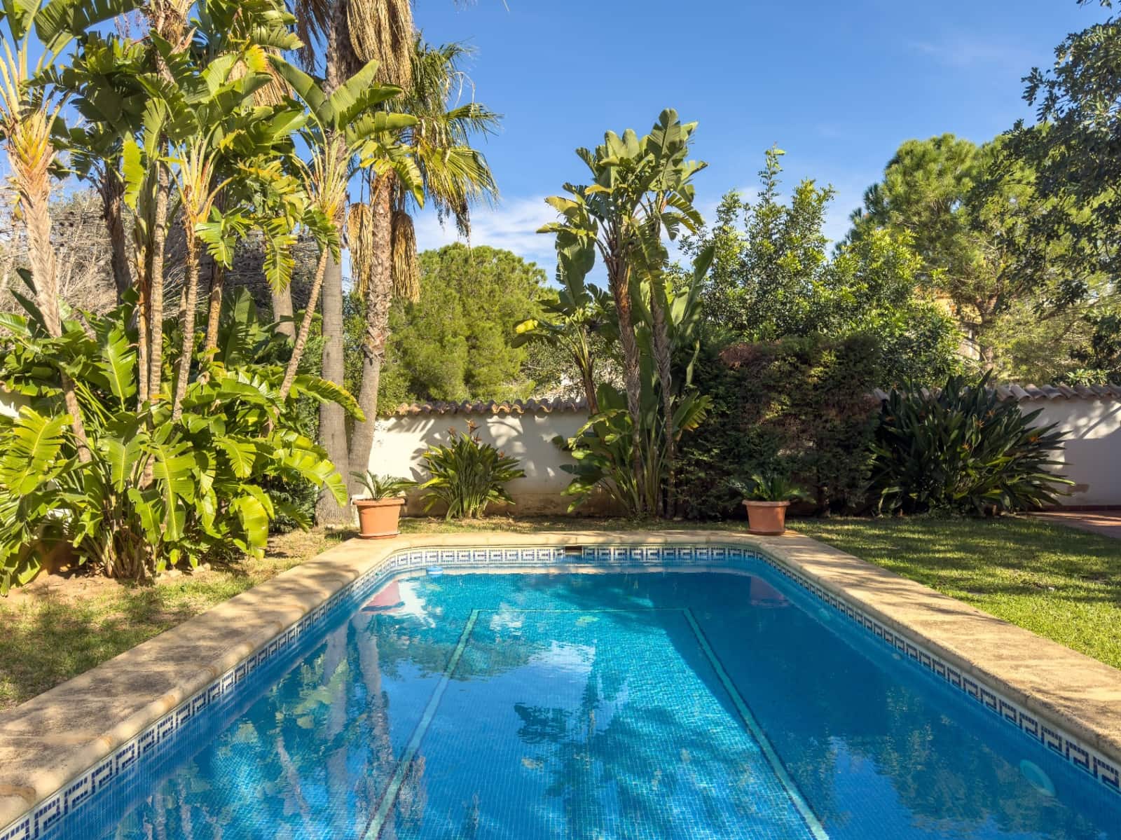 3 bedroom Villa for sale in Denia with pool garage - € 546,000 (Ref: 9720452)