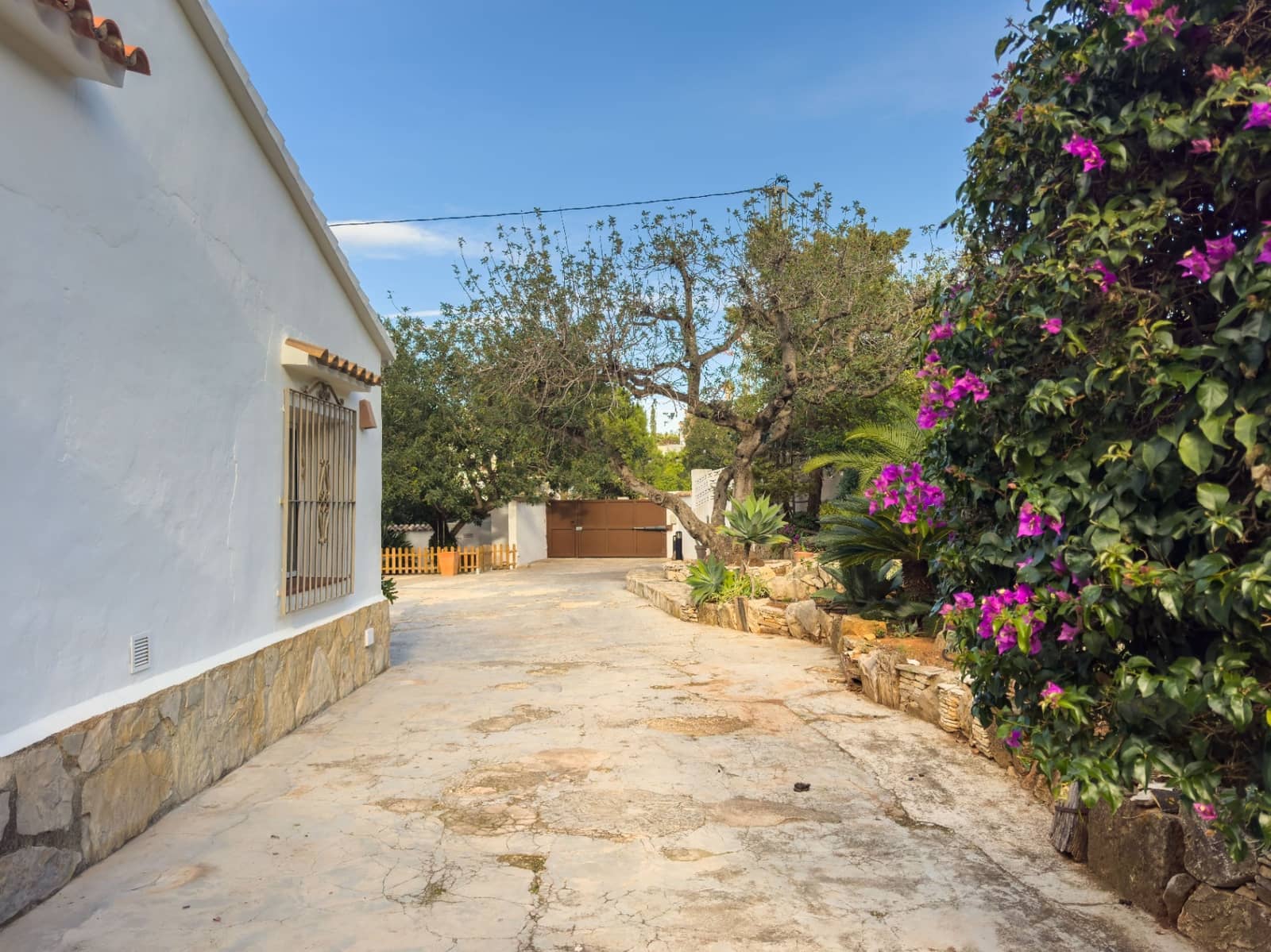 3 bedroom Villa for sale in Denia with pool garage - € 546,000 (Ref: 9720452)