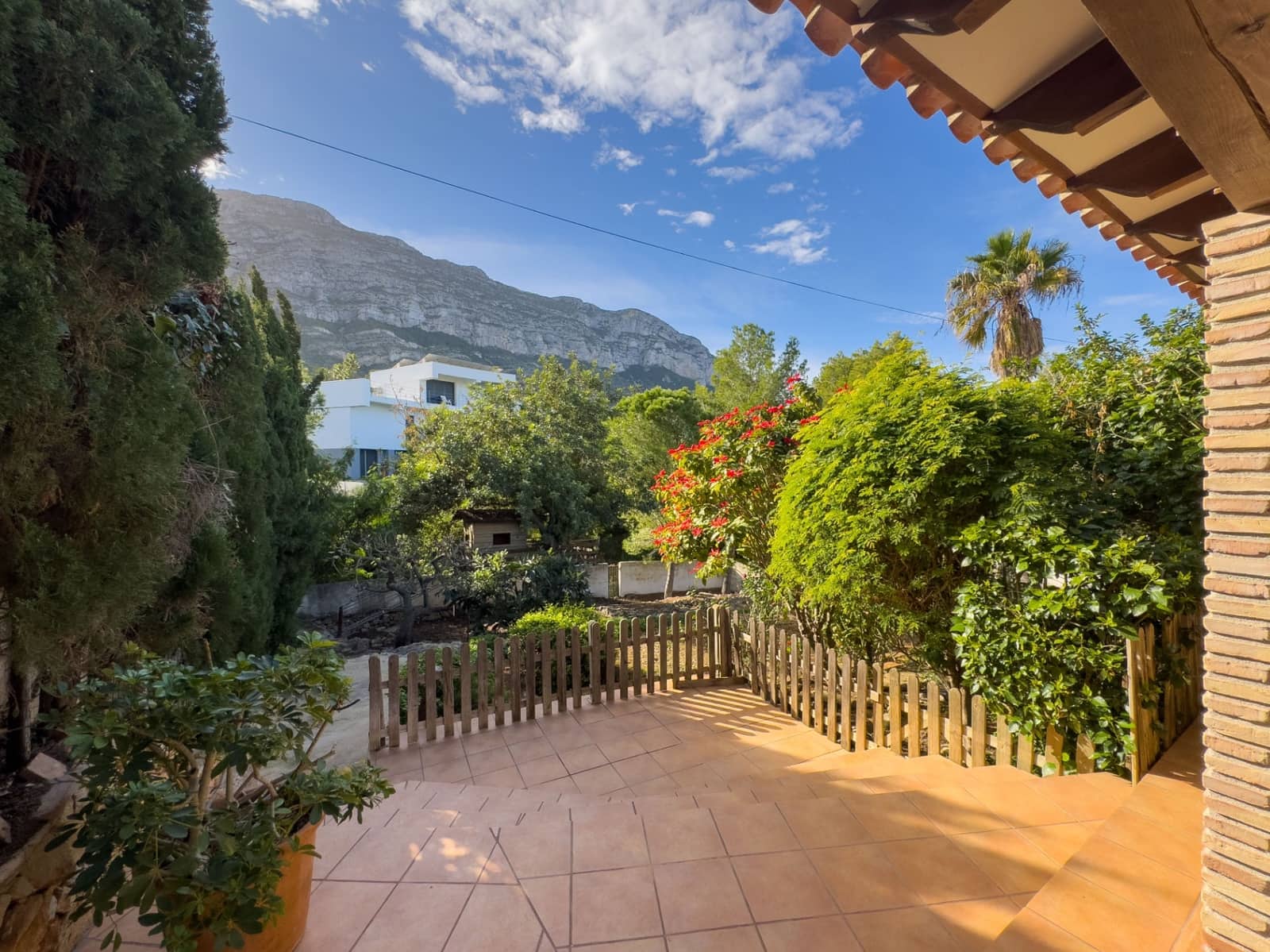 3 bedroom Villa for sale in Denia with pool garage - € 546,000 (Ref: 9720452)