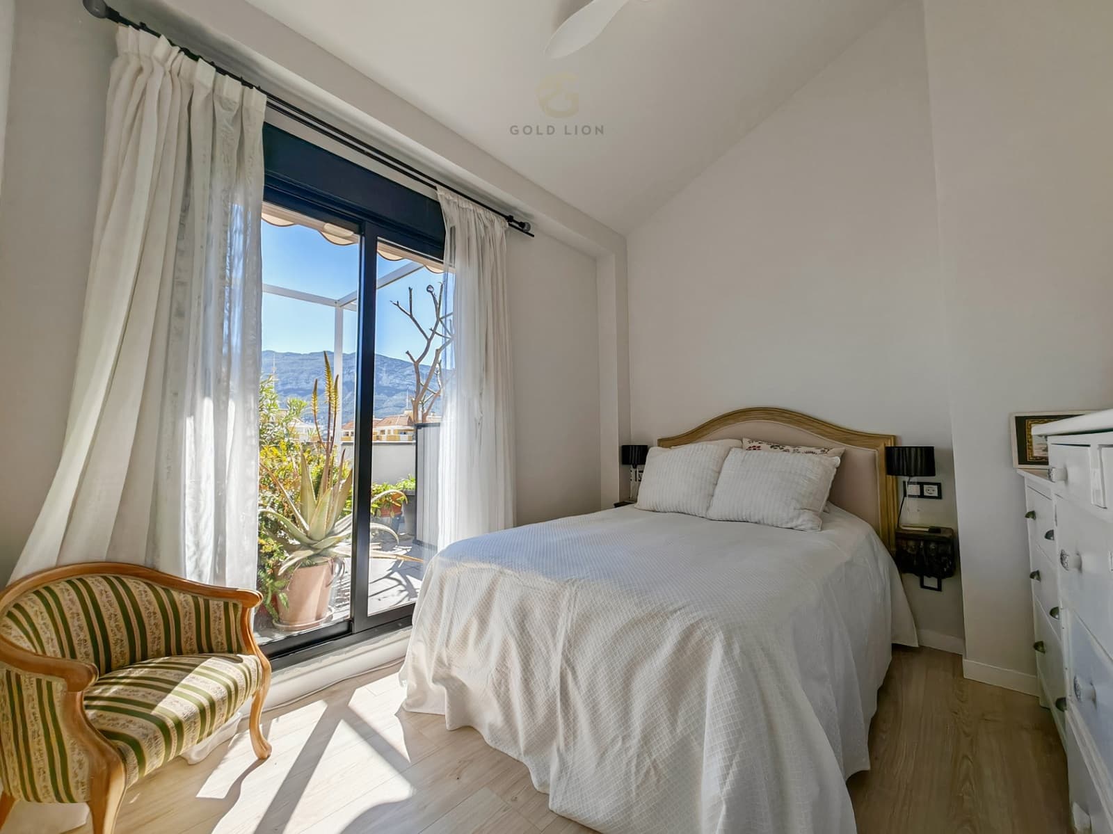 2 quarto Penthouse para venda em Denia - 310 000 € (Ref: 9737095)