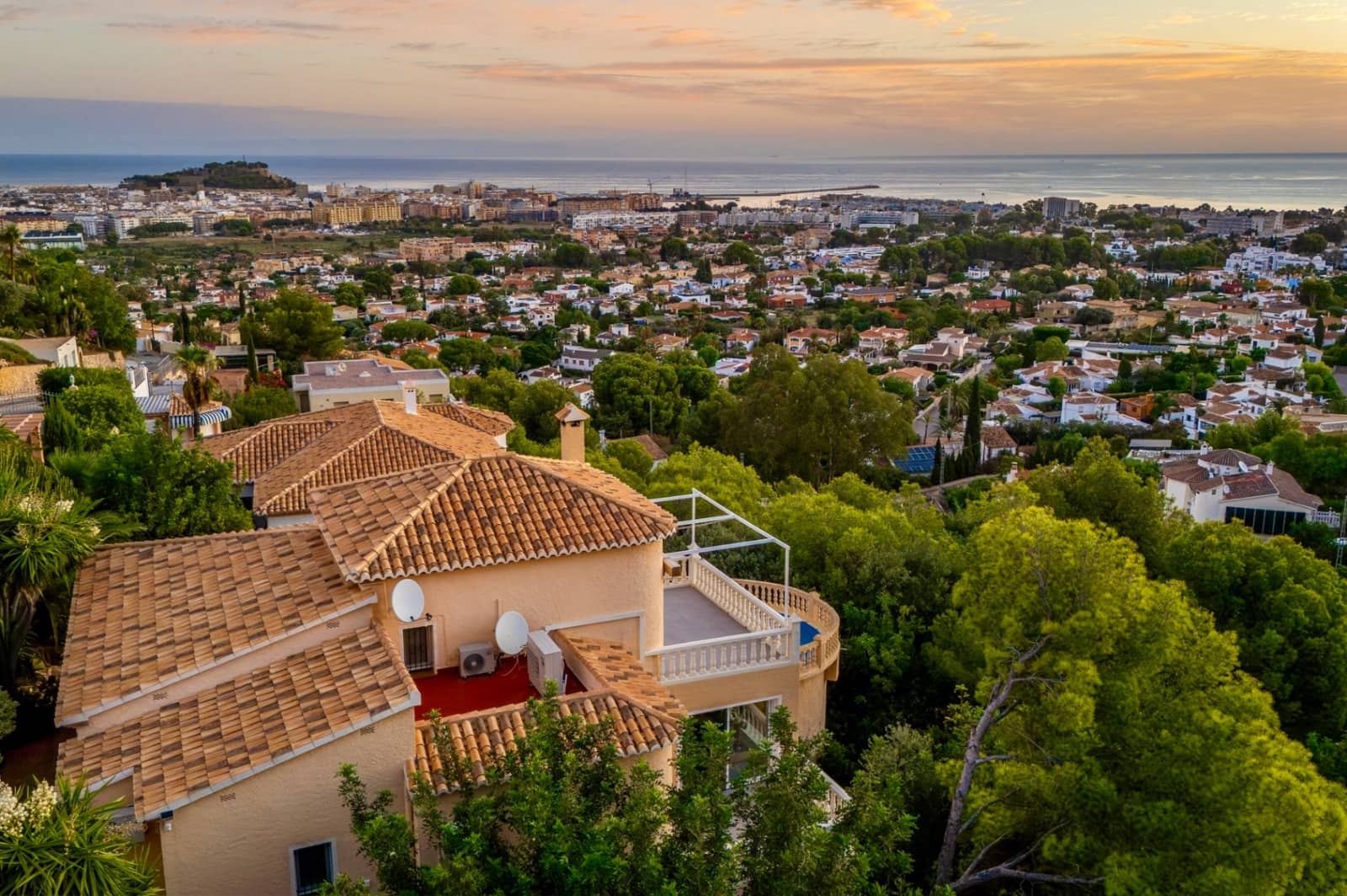 3 soveværelse Villa til salg i Denia med swimmingpool garage - € 960.000 (Ref: 9758145)