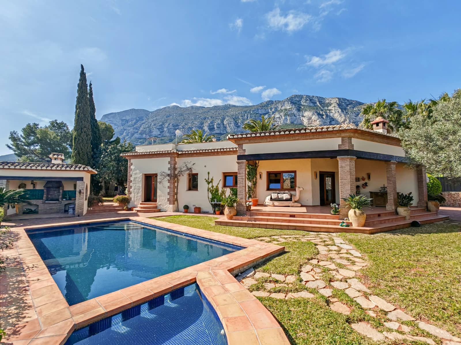 3 chambre Villa/Maison à vendre à Denia avec piscine garage - 875 000 € (Ref: 9772597)