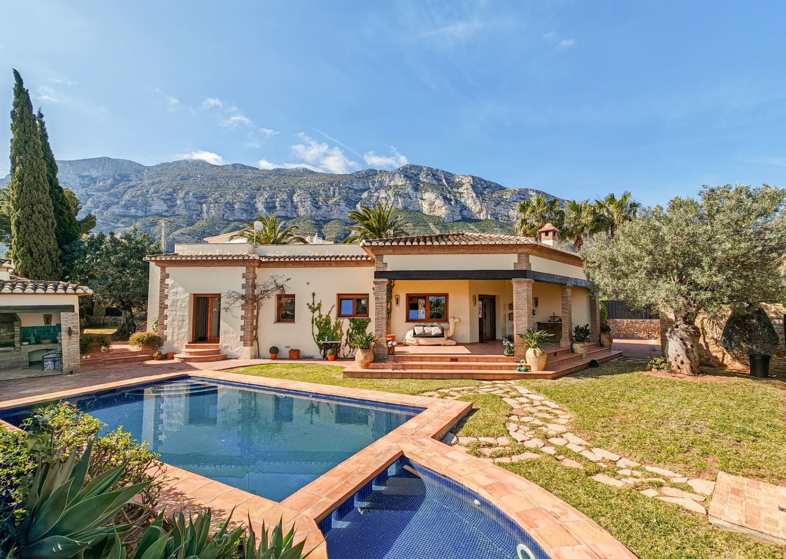 3 chambre Villa/Maison à vendre à Denia avec piscine garage - 875 000 € (Ref: 9772597)