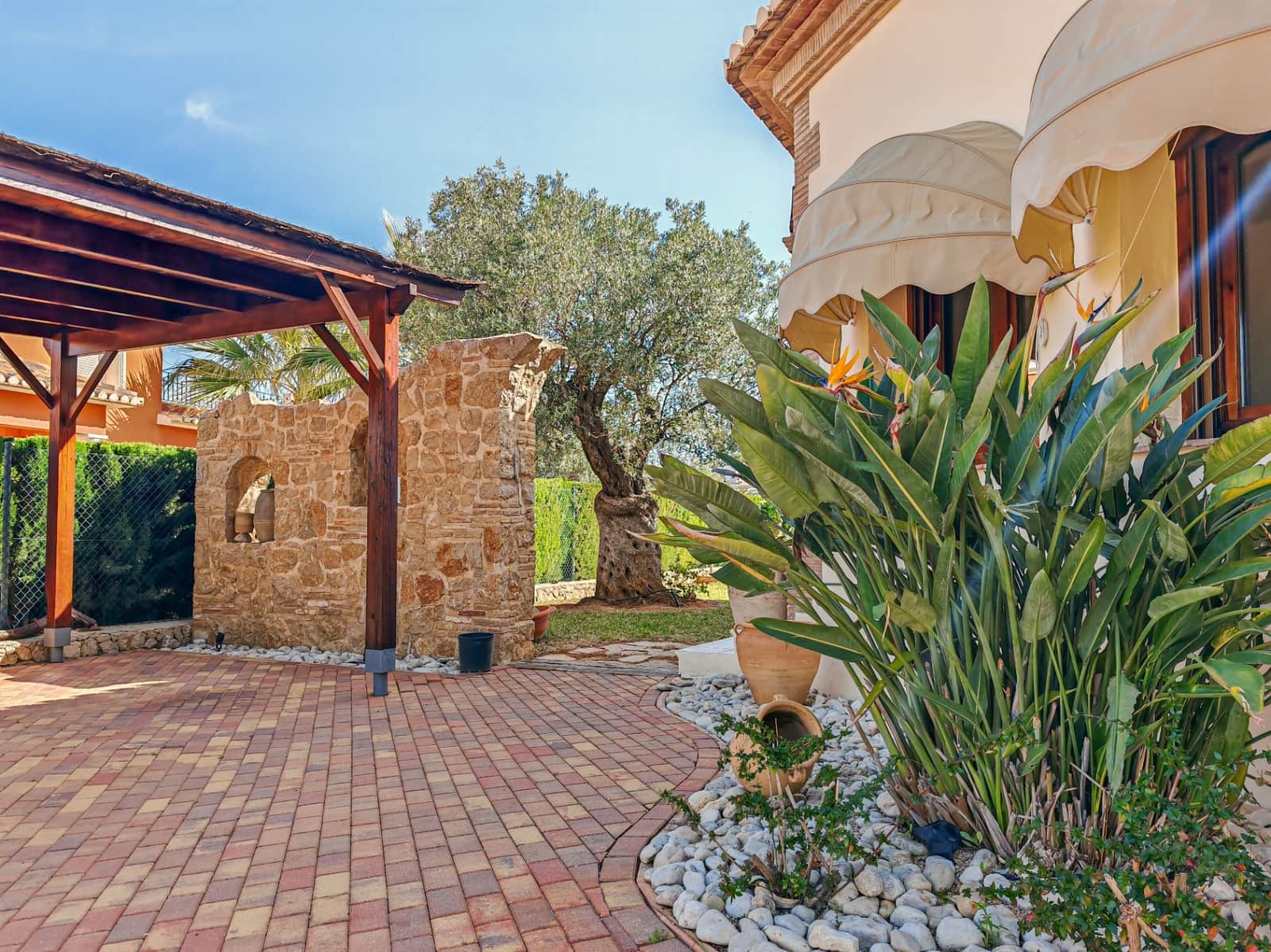 3 chambre Villa/Maison à vendre à Denia avec piscine garage - 875 000 € (Ref: 9772597)