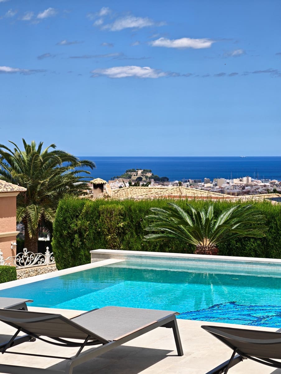 4 bedroom Villa for sale in Denia with pool garage - € 995,000 (Ref: 9841859)