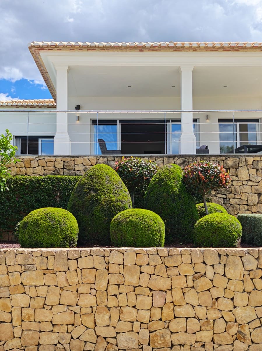 4 bedroom Villa for sale in Denia with pool garage - € 995,000 (Ref: 9841859)