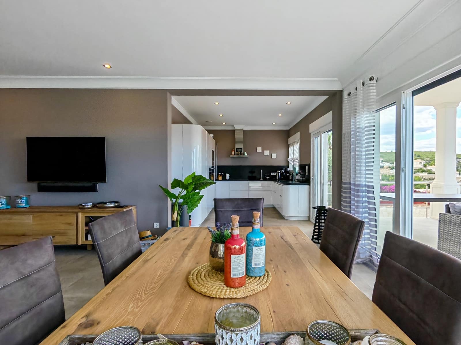 4 bedroom Villa for sale in Denia with pool garage - € 995,000 (Ref: 9841859)